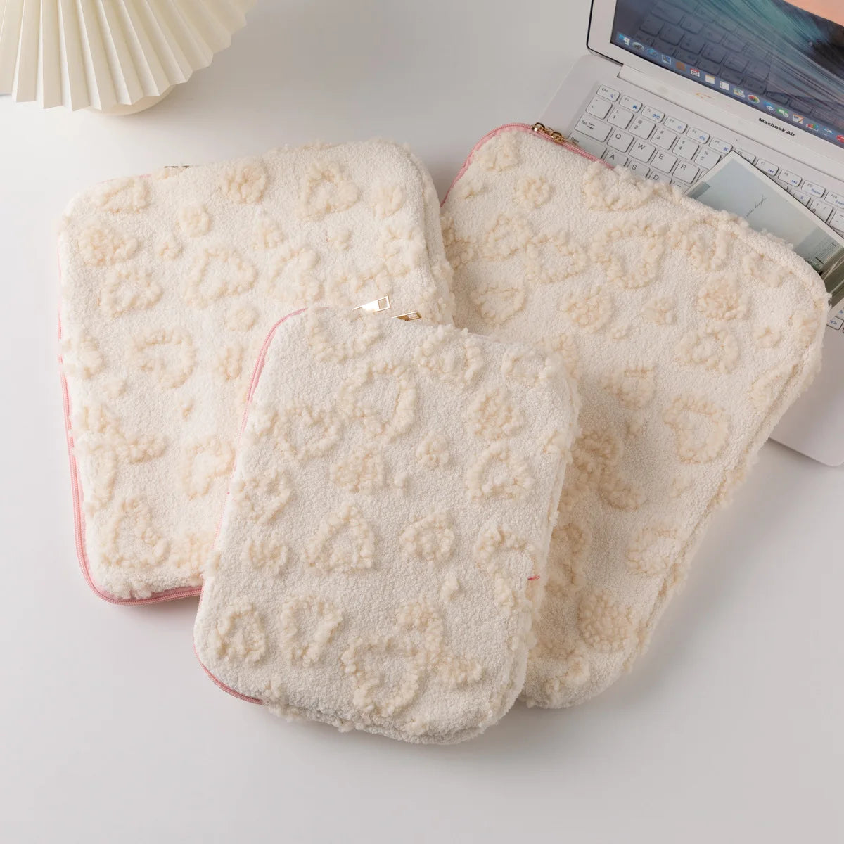 Heart fuzzy Laptop/tablet Sleeve Carrying Case