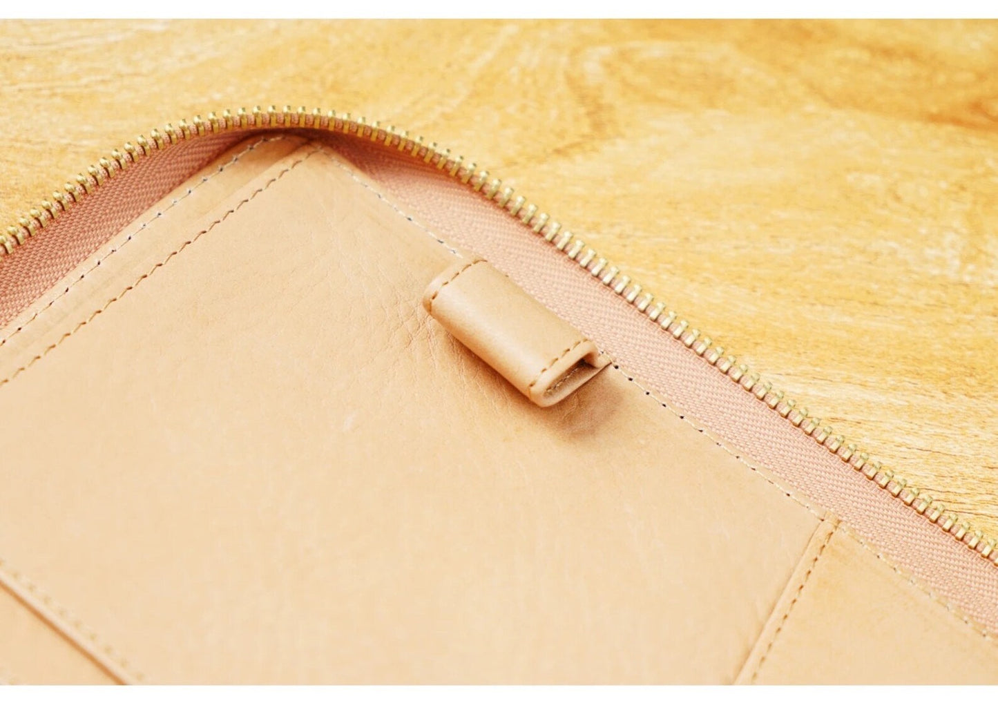 Moterm A5 full grain vegetable Leather Zip cover