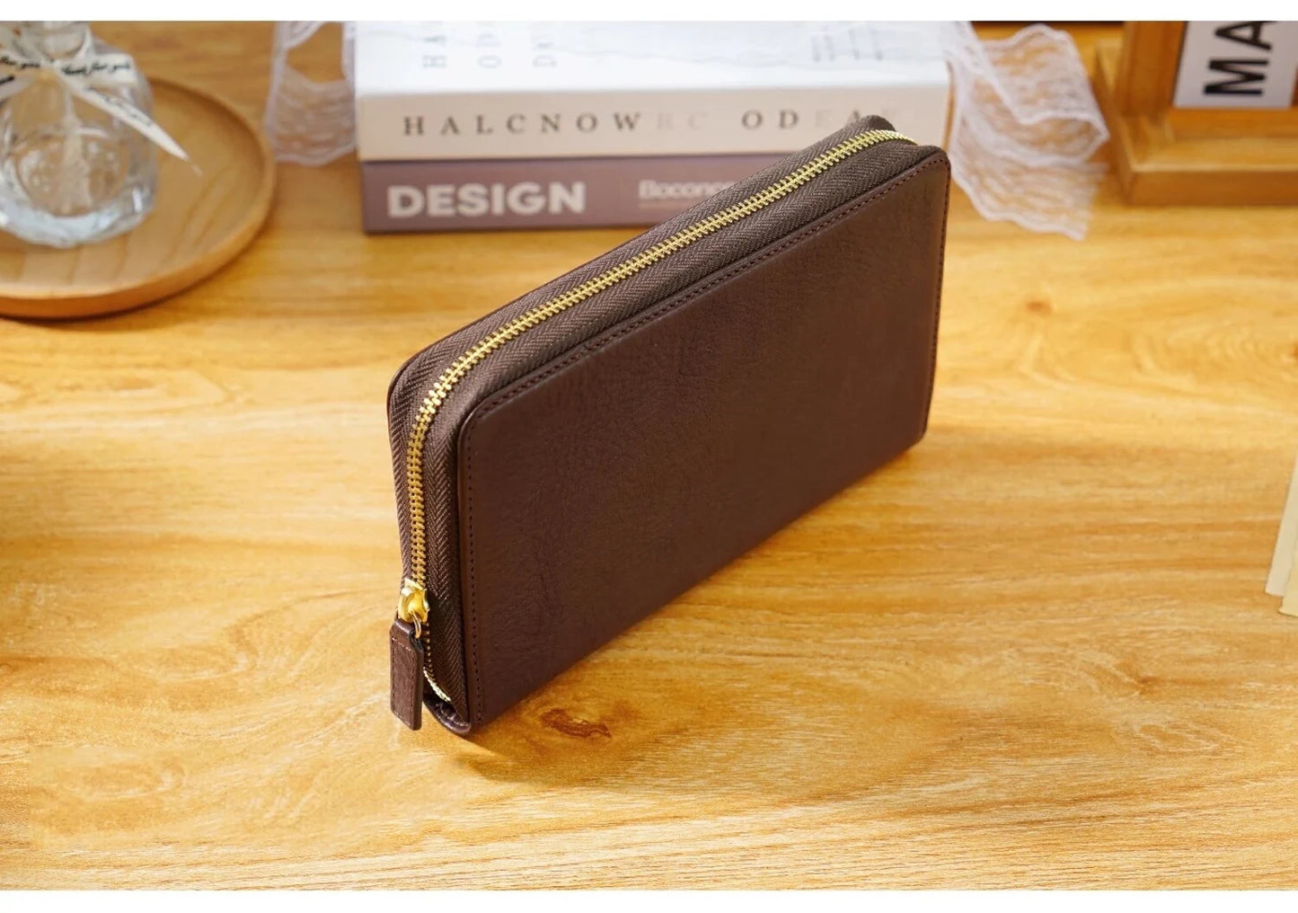 Moterm Full Grain Vegetable Tanned Zip Weeks 2.0 cover