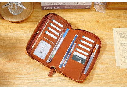 Moterm Full Grain Vegetable Tanned Zip Weeks 2.0 cover