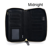 Load image into Gallery viewer, Moterm Full Grain Vegetable Tanned Zip Weeks 2.0 cover
